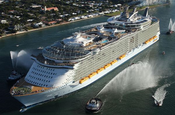 worlds biggest cruise ship Oasis of the Seas Inaugural