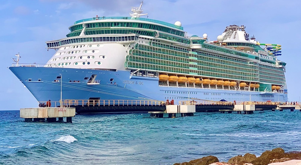 Freedom Of The Seas ship photo