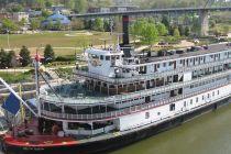 Delta Queen Steamboat Returns to Service