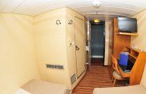 Orient Queen Inside Cabin photo