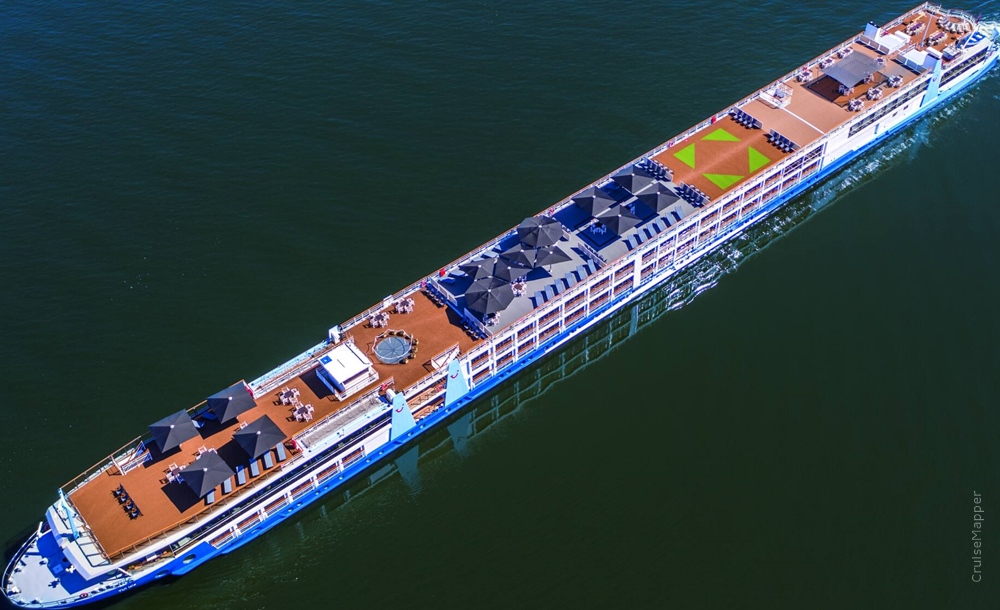 TUI Cruises riverboat (aerial view)