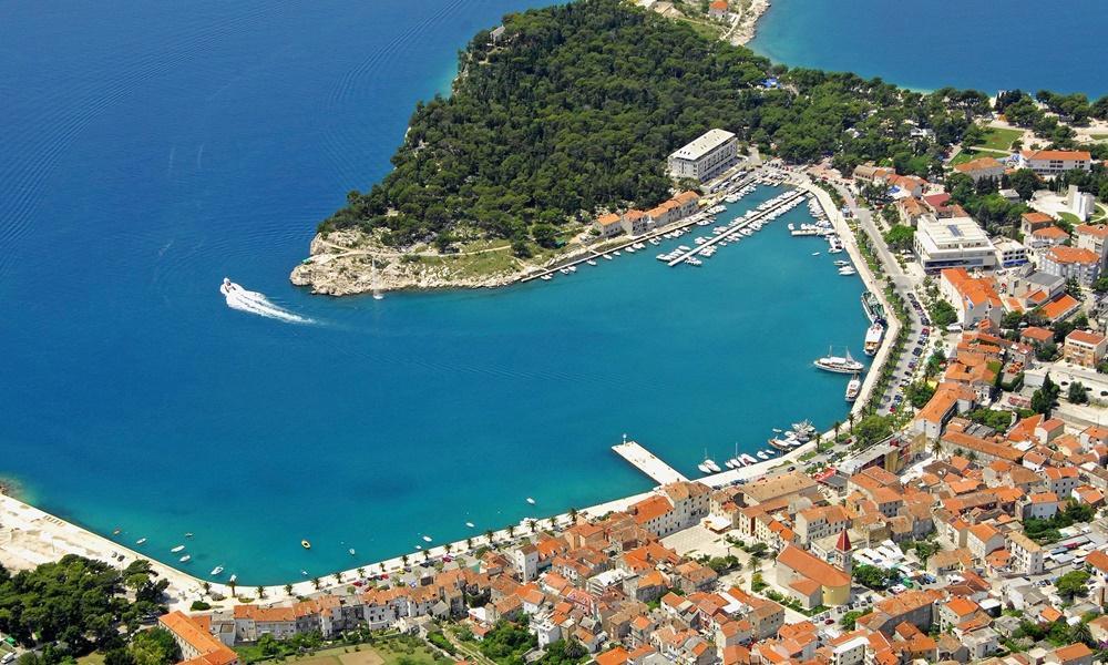 Makarska port photo Makarska port photo