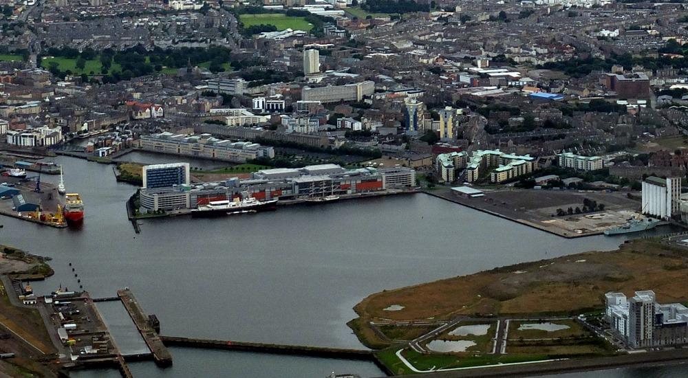 cruise ship leith docks