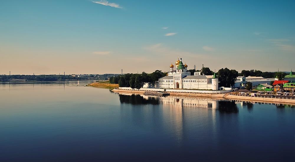 Kostroma port photo
