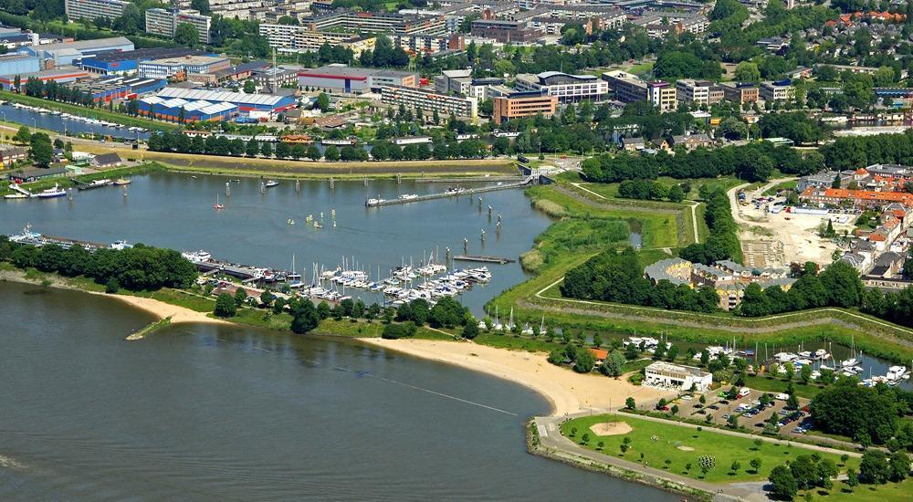 Gorinchem (Holland) river cruise port