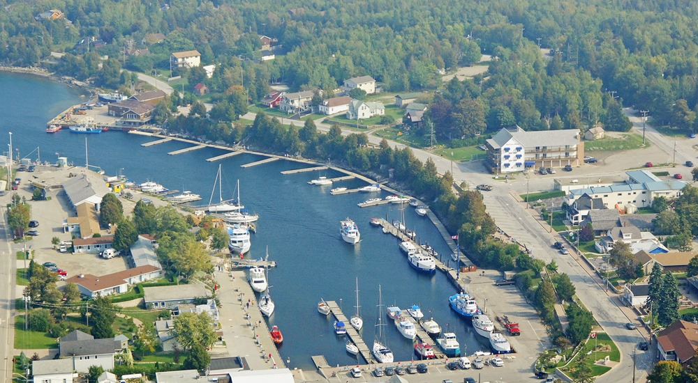 Tobermory (Ontario Canada) river cruise port