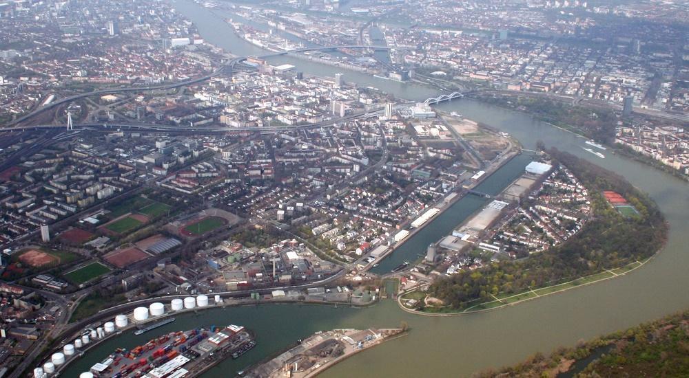 Ludwigshafen am Rhein port photo Ludwigshafen am Rhein port photo