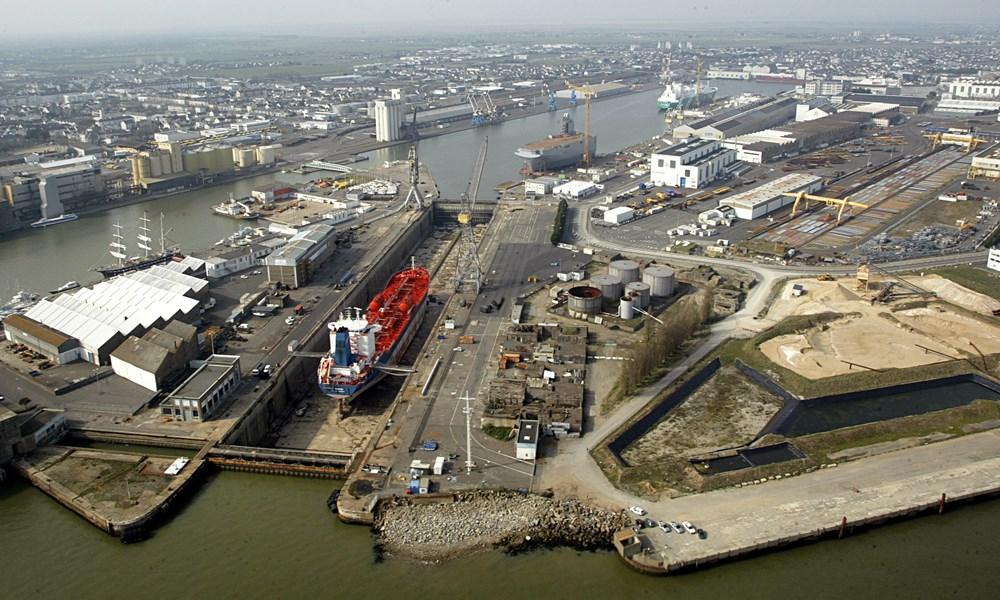 Saint-Nazaire shipyard (STX France) Chantiers de l'Atlantique