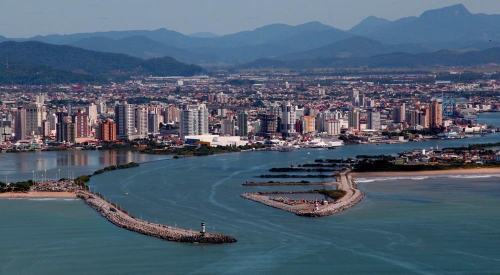 Itajai port photo