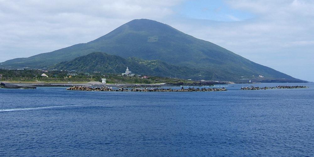 Hachijojima Island port photo