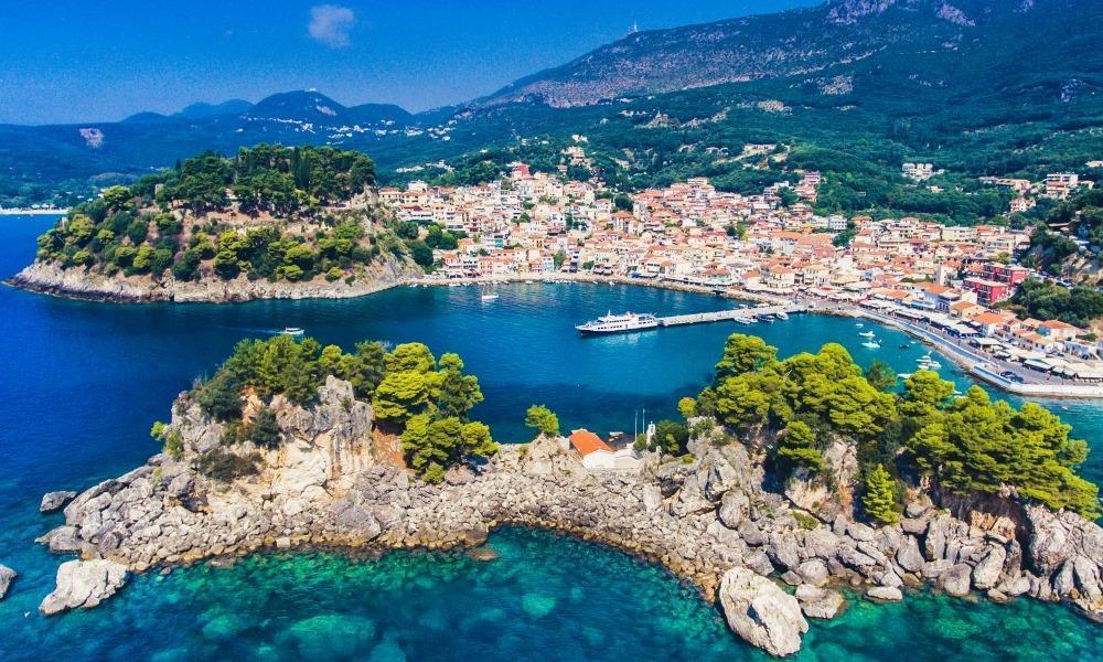 Parga port photo
