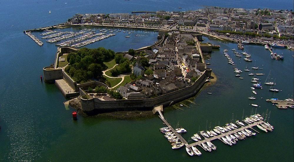 Concarneau port photo