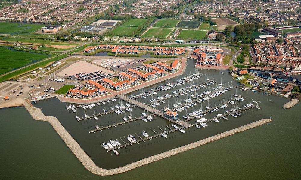 Edam-Volendam cruise port