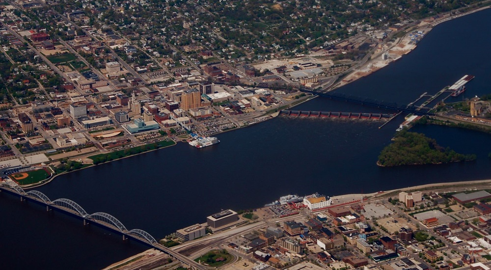 river cruise davenport ia