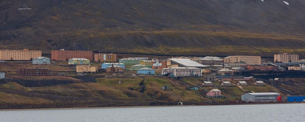 Barentsburg port photo