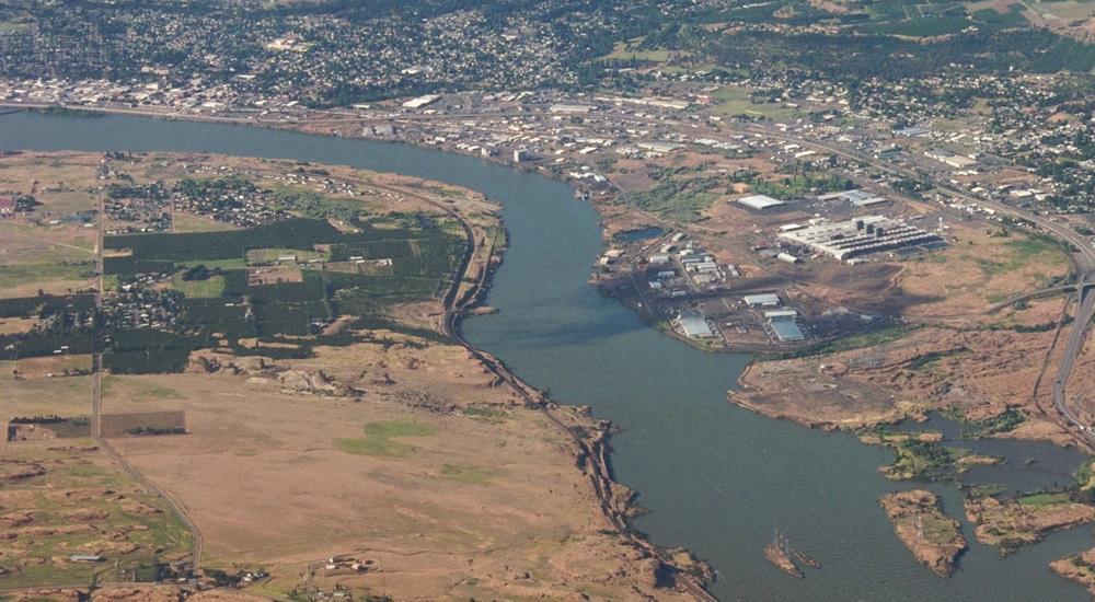 The Dalles OR port photo