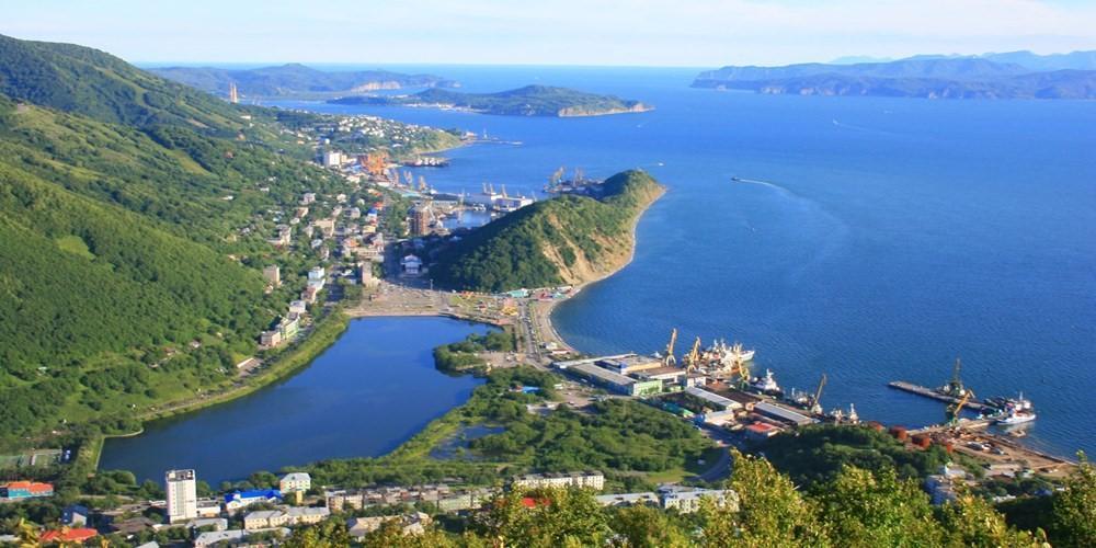 Petropavlovsk-Kamchatsky port photo
