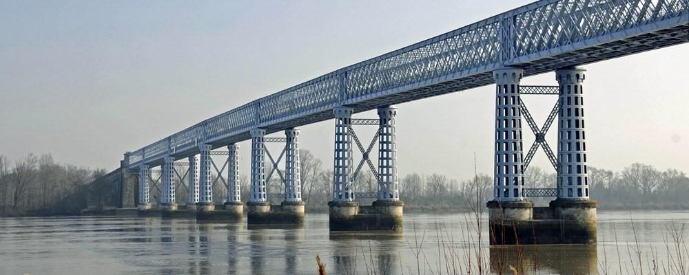 Cubzac-les-Ponts port photo