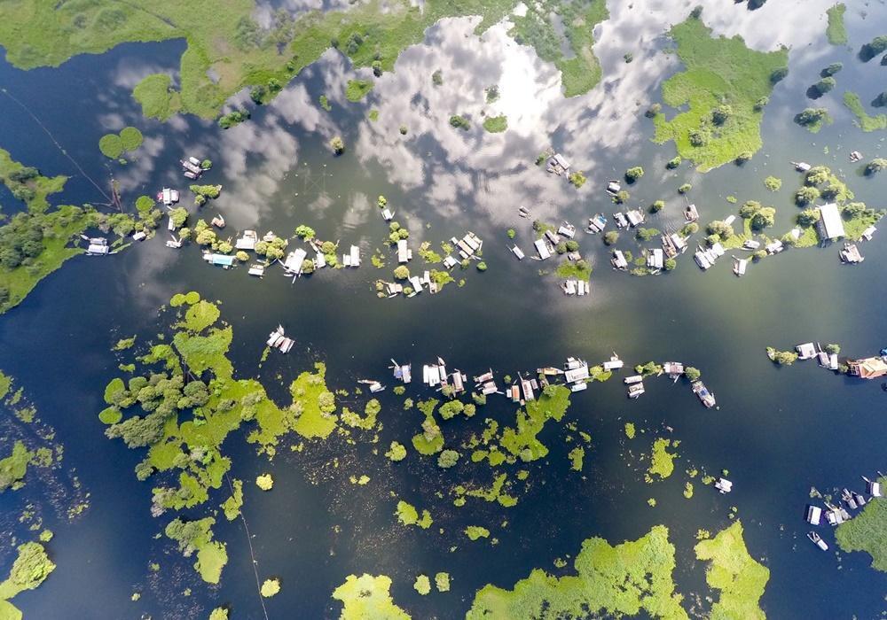 Boeung Tonle Sap Lake floating villages