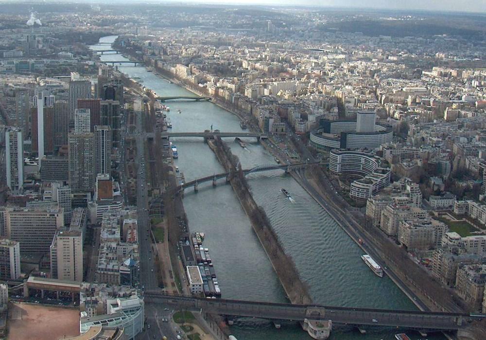 Paris (France) river cruise port