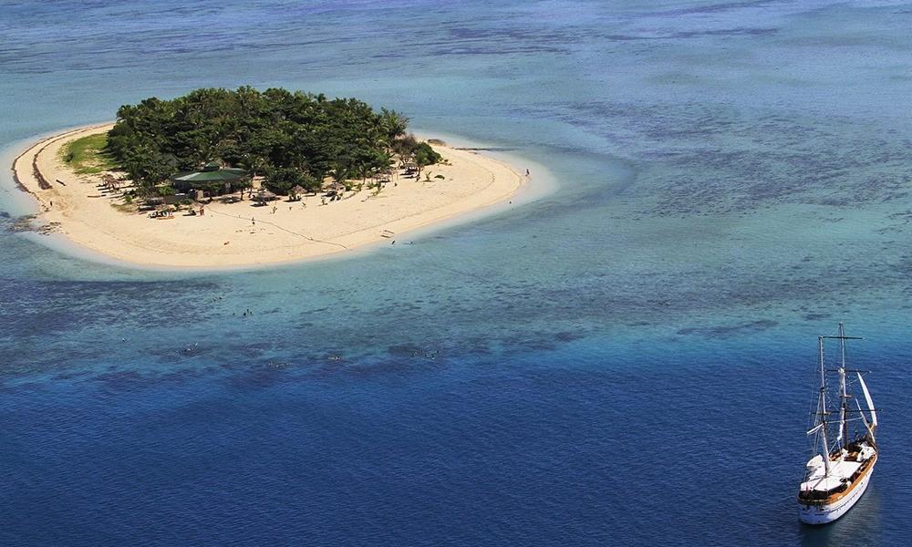 Tivua Island Fiji port photo