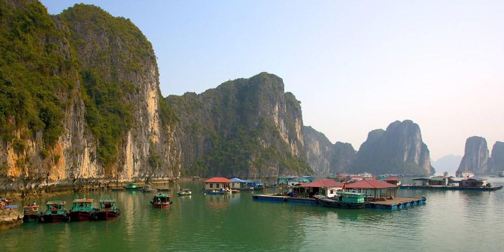 Port of Halong Bay (Vietnam)