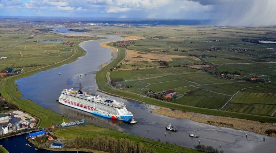 Meyer Werft Papenburg-built cruise ship conveyance along Ems River