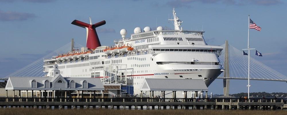 cruise ships that port in charleston sc