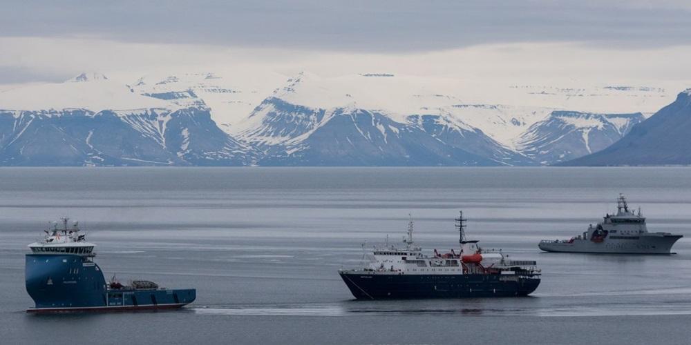 Forlandet Island (Svalbard, Norway) cruise ship