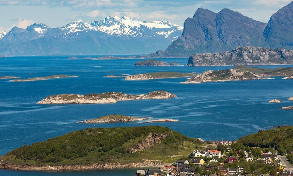 Spitsbergen Island port photo Spitsbergen Island port photo