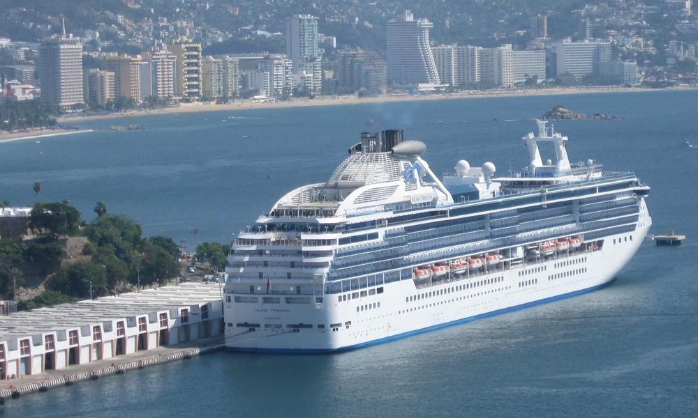 Acapulco cruise ship terminal