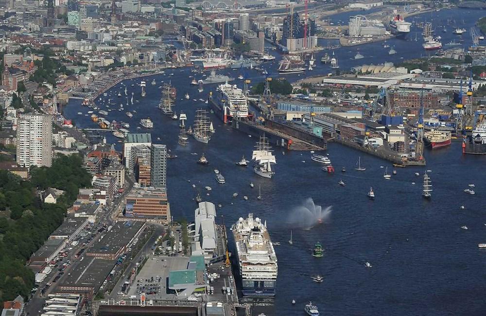 Hamburg port photo