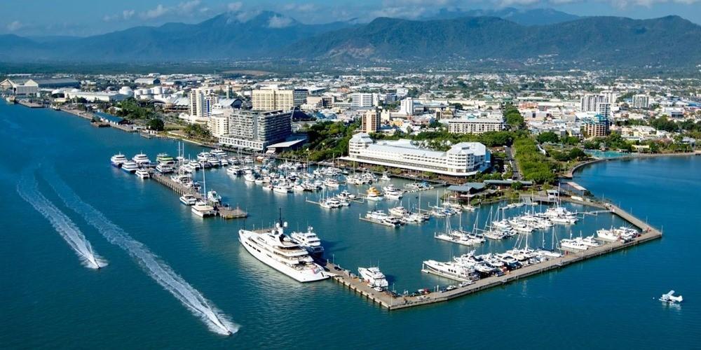 cruise ship dock cairns