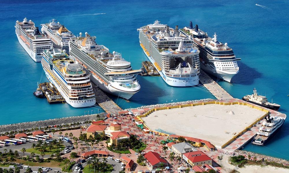 Port of Philipsburg (St Maarten Island, Dutch Antilles)