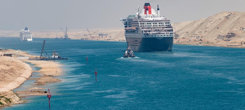 Suez Canal cruise ships passing