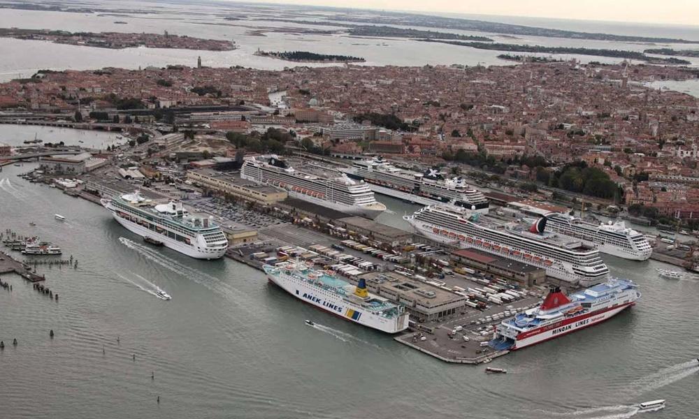 cruise ships in port venice