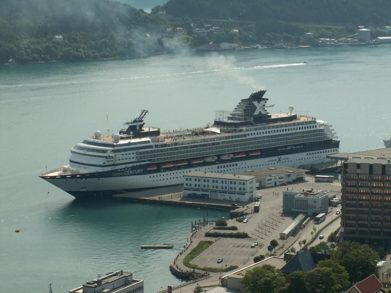 cruise ship terminal maui