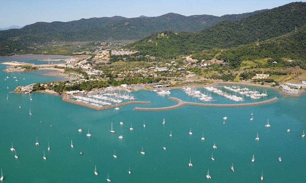 cruise ship schedule airlie beach