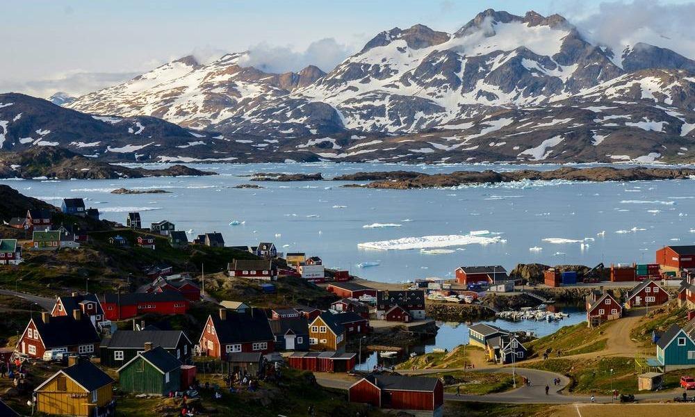 Tasiilaq port photo Tasiilaq port photo