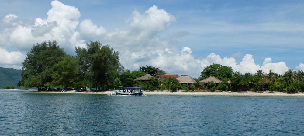 Gili Sudak Island port photo
