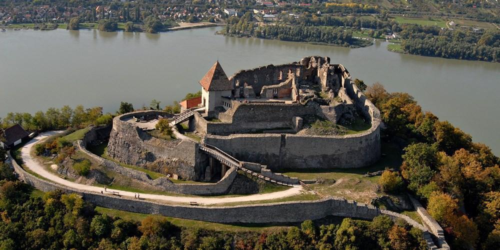 Visegrad port photo Visegrad port photo