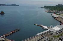 VIDEO: Ferry NANASHIMA with 45 passengers onboard runs onto breakwater of Nakajima Port (Nakajima island, Japan)
