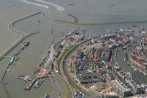 2 dead, child missing in passenger ship crash on the Wadden Sea near Terschelling