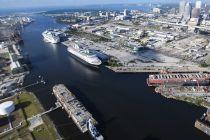 Incoming cruise ships wait 9 hours before docking at Port Tampa Bay Florida due to heavy fog