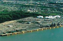 HAL-Holland America's ms Nieuw Amsterdam is the first cruise ship to dock in Anchorage (Alaska)