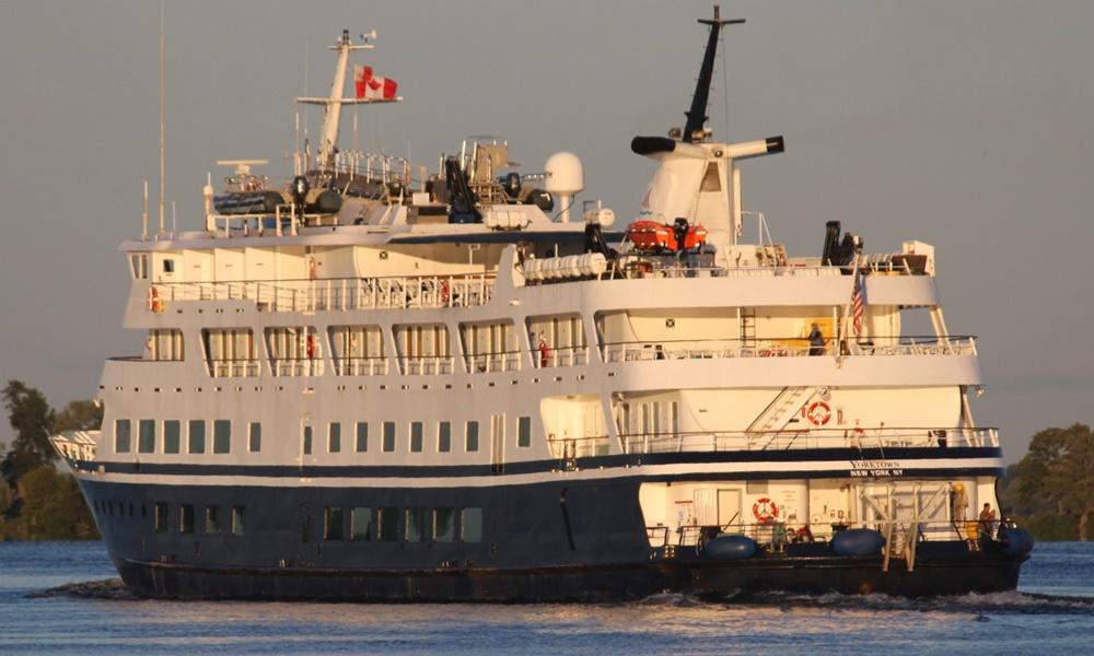 MS Americana cruise ship (Yorktown)