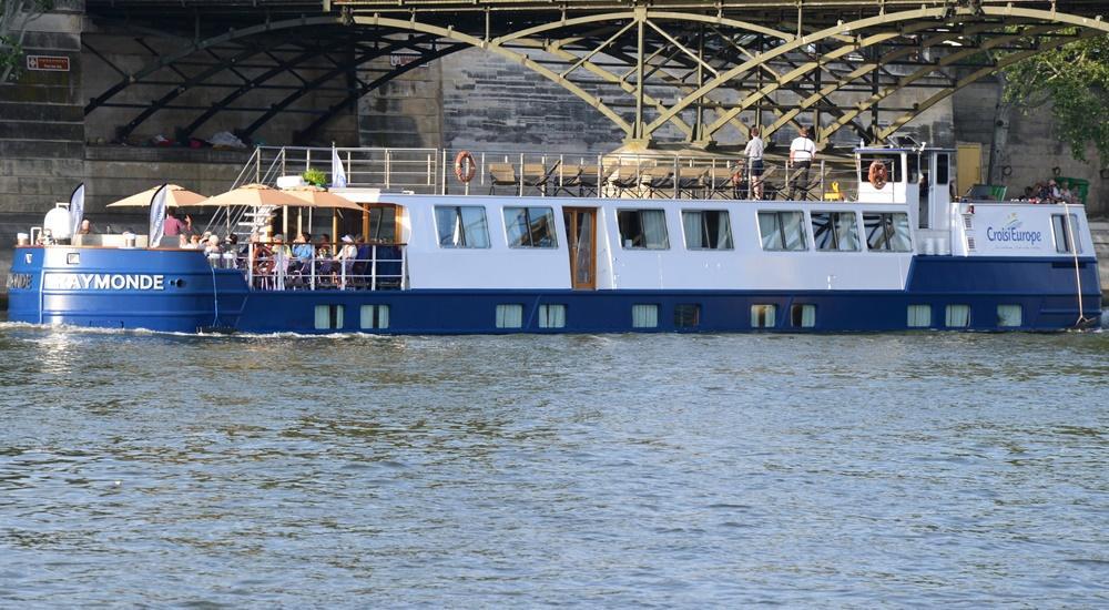 Raymonde barge ship photo