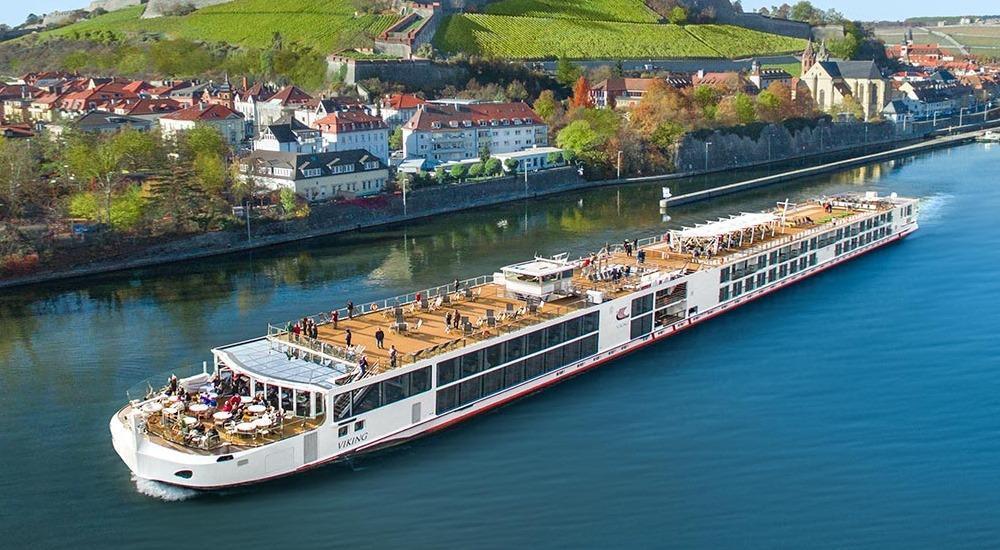 longship Viking Alruna cruise ship