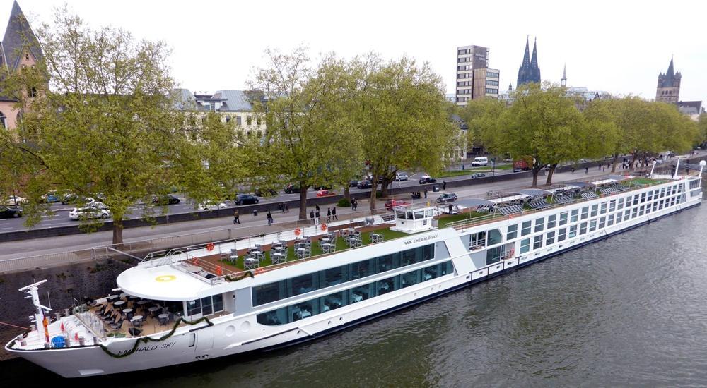 Emerald Sky cruise ship