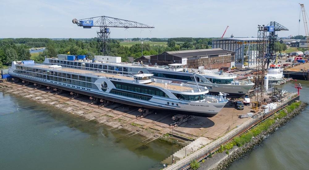 MS Lord Tennyson cruise ship